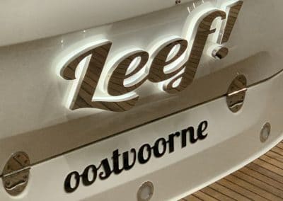Bavaria 38 Sport -boot naam beletteringdoor yachtsigsn.nl